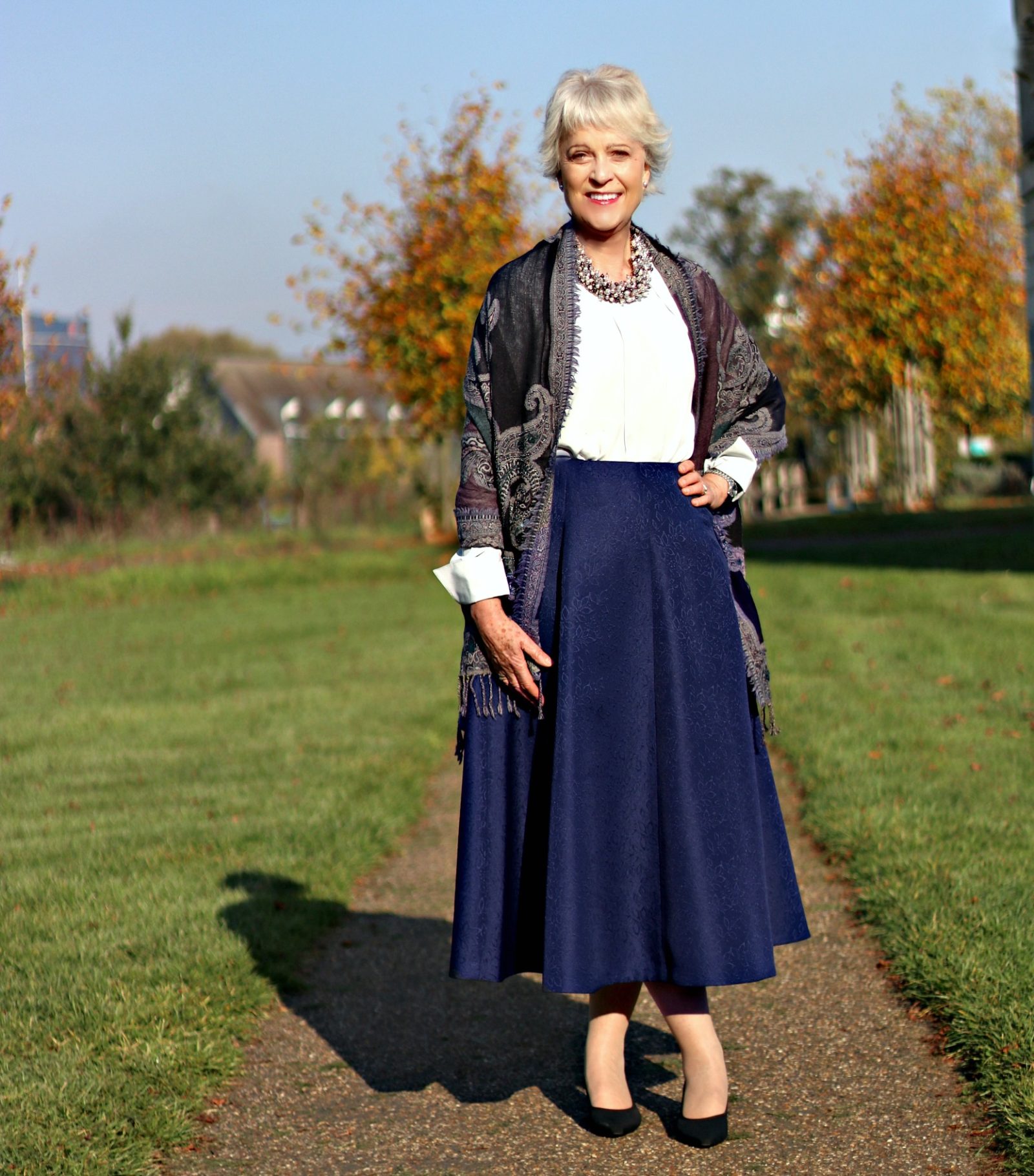 Create simple party looks - Chic at any age