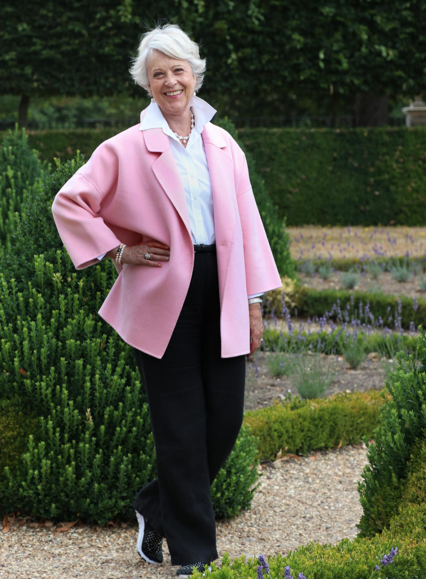 Add a touch of colour to a classic outfit - Chic at any age