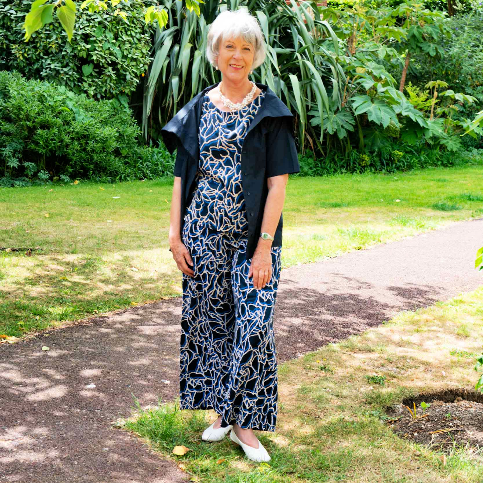 How to wear print trousers two ways - Chic at any age
