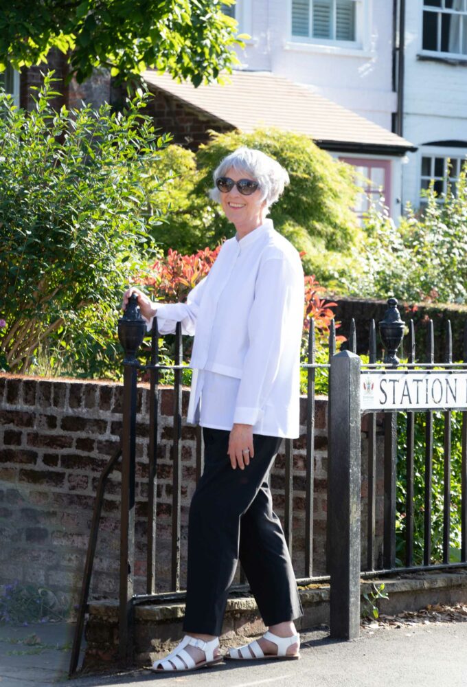 How to wear black and white for a fresh look - Chic at any age